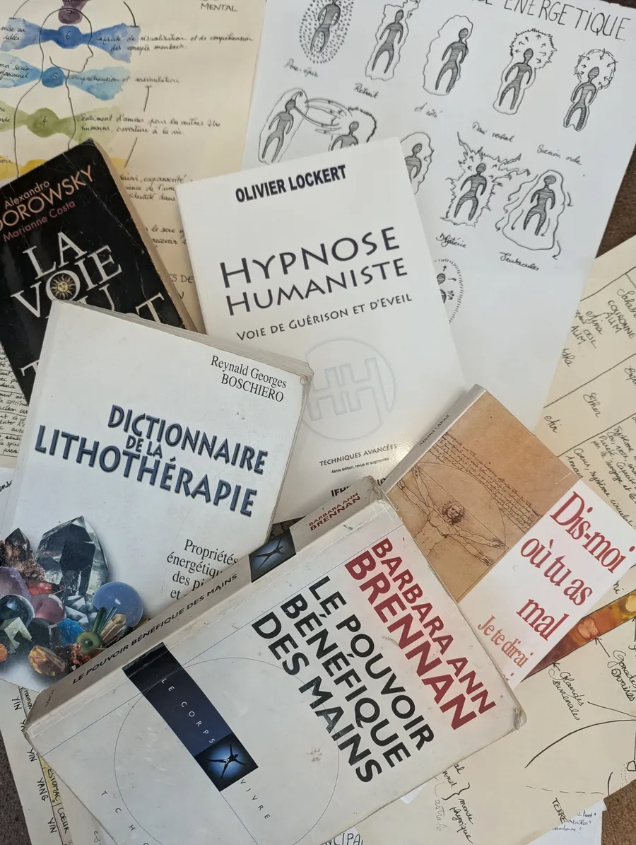 Bibliothèque du cabinet — ouvrages de référence en énergétique et lithothérapie